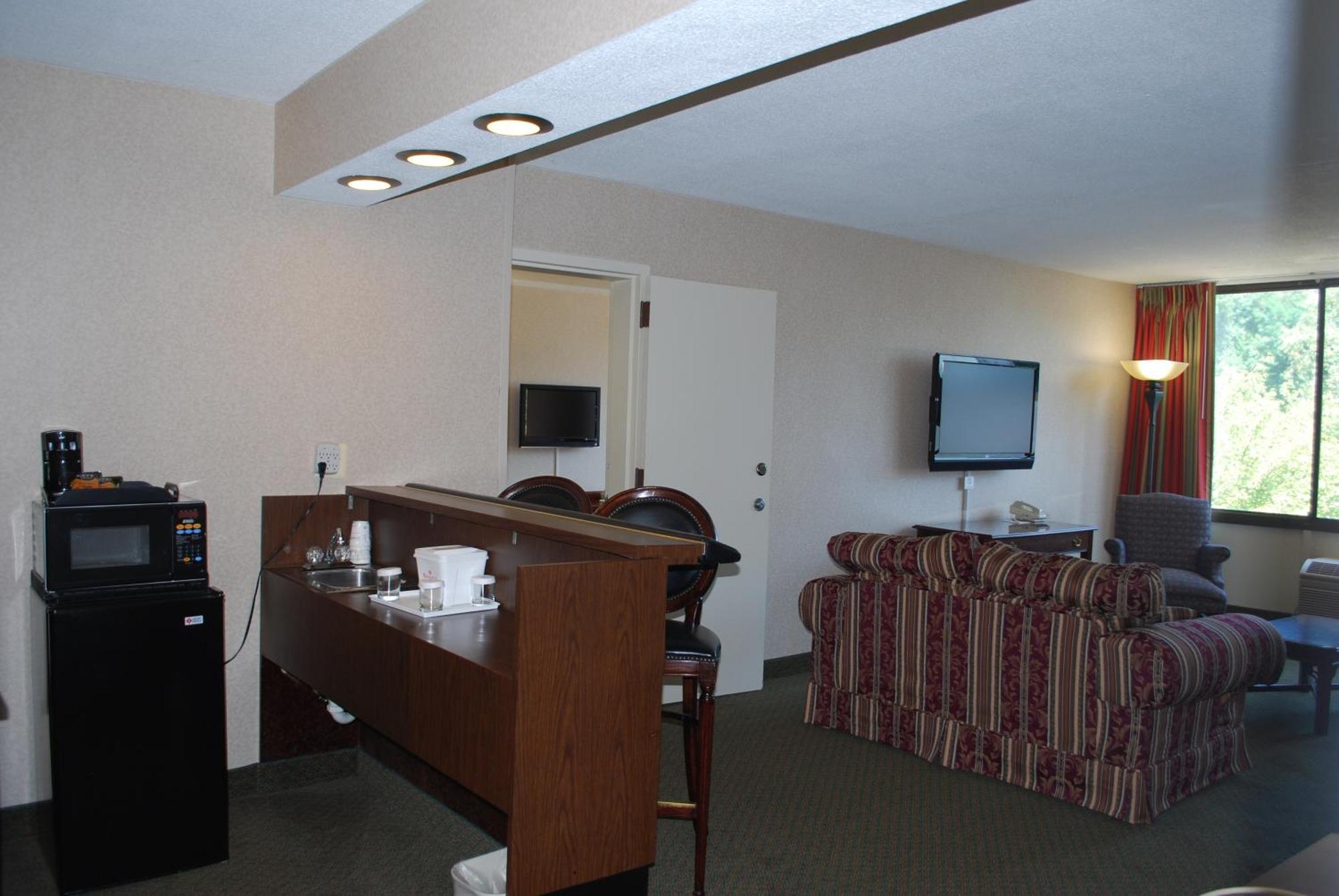 Hotel Ramada By Wyndham Triangle/Quantico Zimmer foto